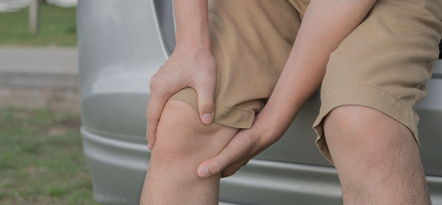 patient needing knee pain treatment in Napa after an auto accident
